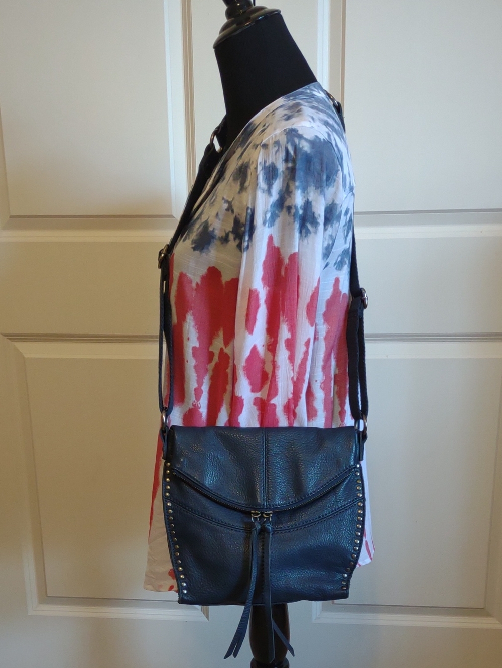 The Sak Silverlake Indigo Blue Pebbled Leather Crossbody/Shoulder Bag EUC